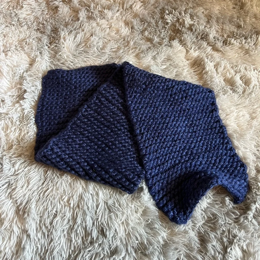New handmade thick and‎ warm crochet scarf